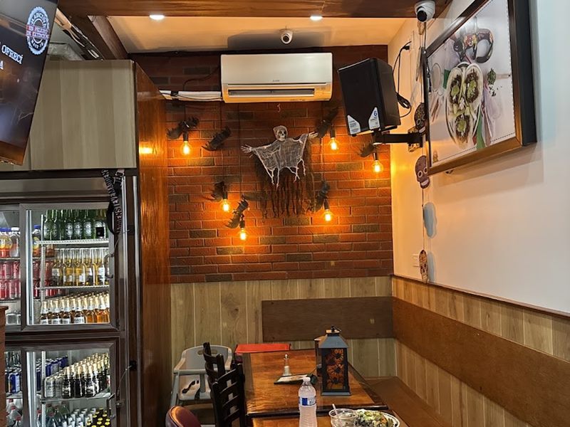Nuevo Tacos Al Suadero interior